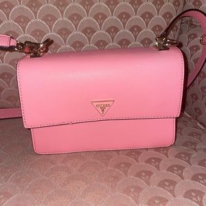 Guess ALEXIE CROSSBODY BAG. In a salmon tone